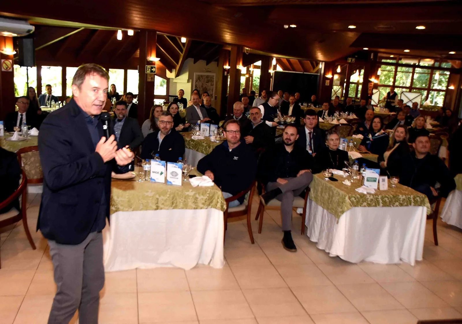 Grupo Argenta aponta gargalo em refinarias e mantém previsão sobre combustíveis