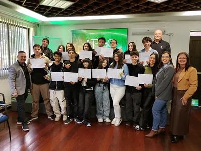 Estudantes concluem formação em empreendedorismo promovida pela Ajesc
