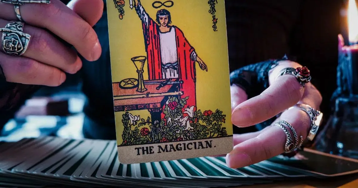 O Mago no Tarot: o significado dos quatro elementos e da iniciativa