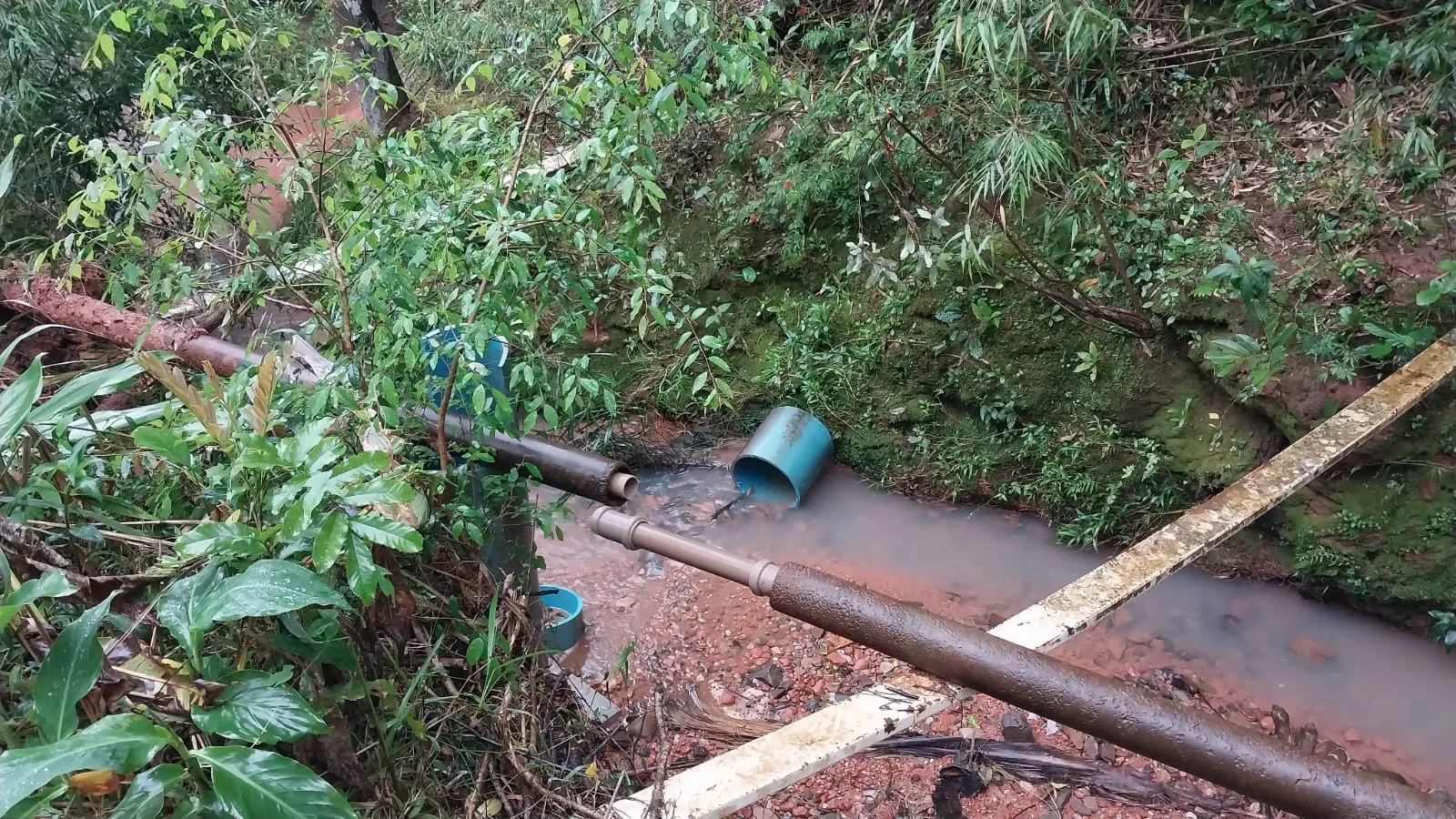 Corsan ainda não informa prazo para restabelecer água no Bairro Esmeralda