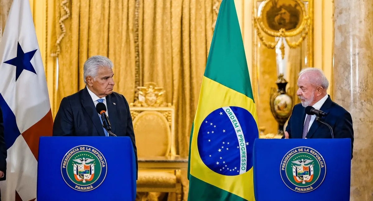Canal do Panamá reduz travessias com queda no nível dos lagos