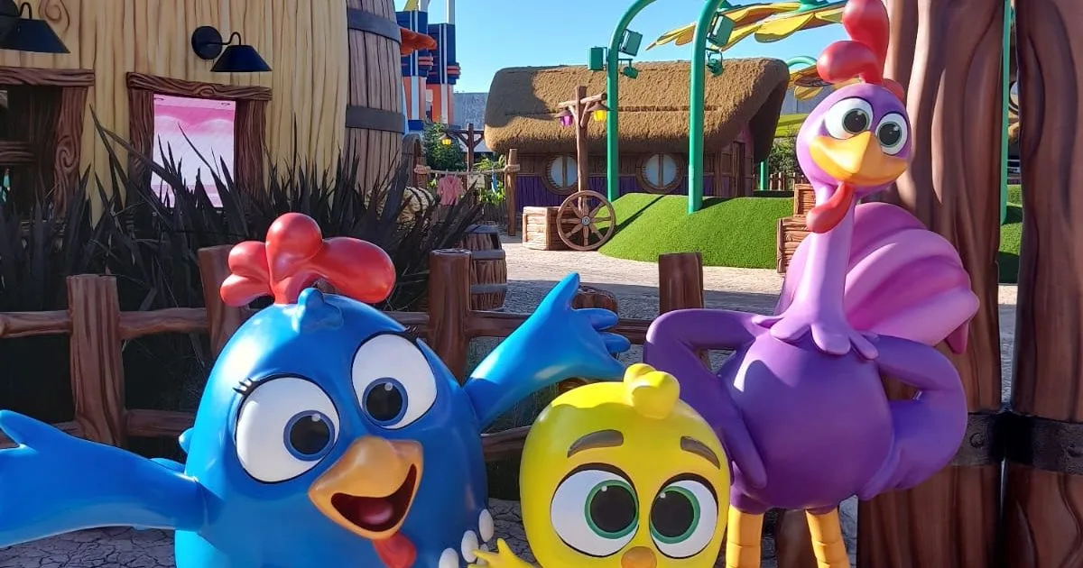 Beto Carrero World abre área temática da Galinha Pintadinha