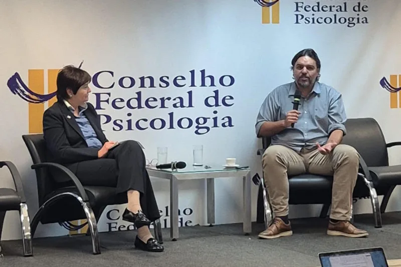 PePSIC reúne especialistas para discutir inteligência artificial em periódicos científicos
