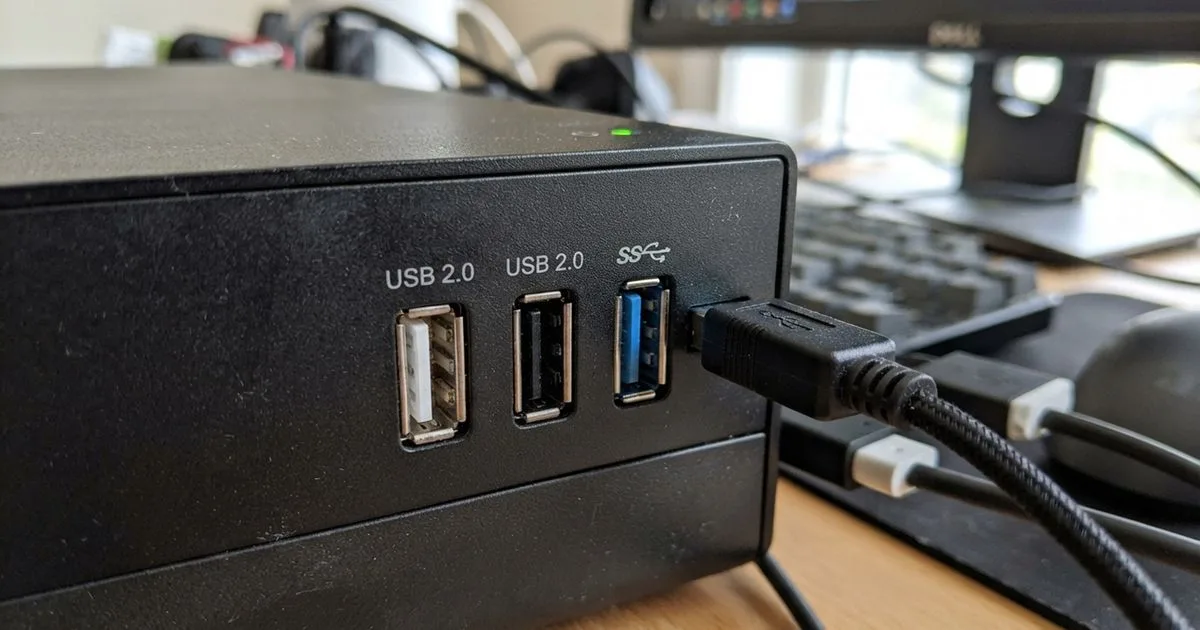 Cores das portas USB mostram a velocidade de cada conexão