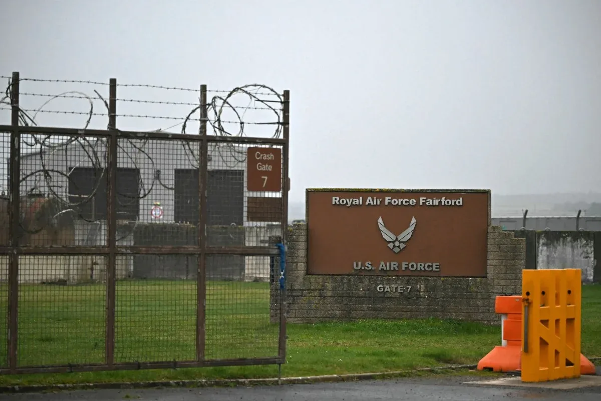 Cinco homens são detidos após incidente em base aérea americana no Reino Unido