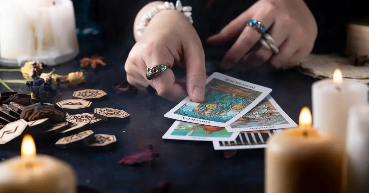 Tarot traz orientações para amor, carreira e rotina dos signos
