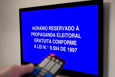 Análise cobra atenção a promessas eleitorais e critica decisões no STF