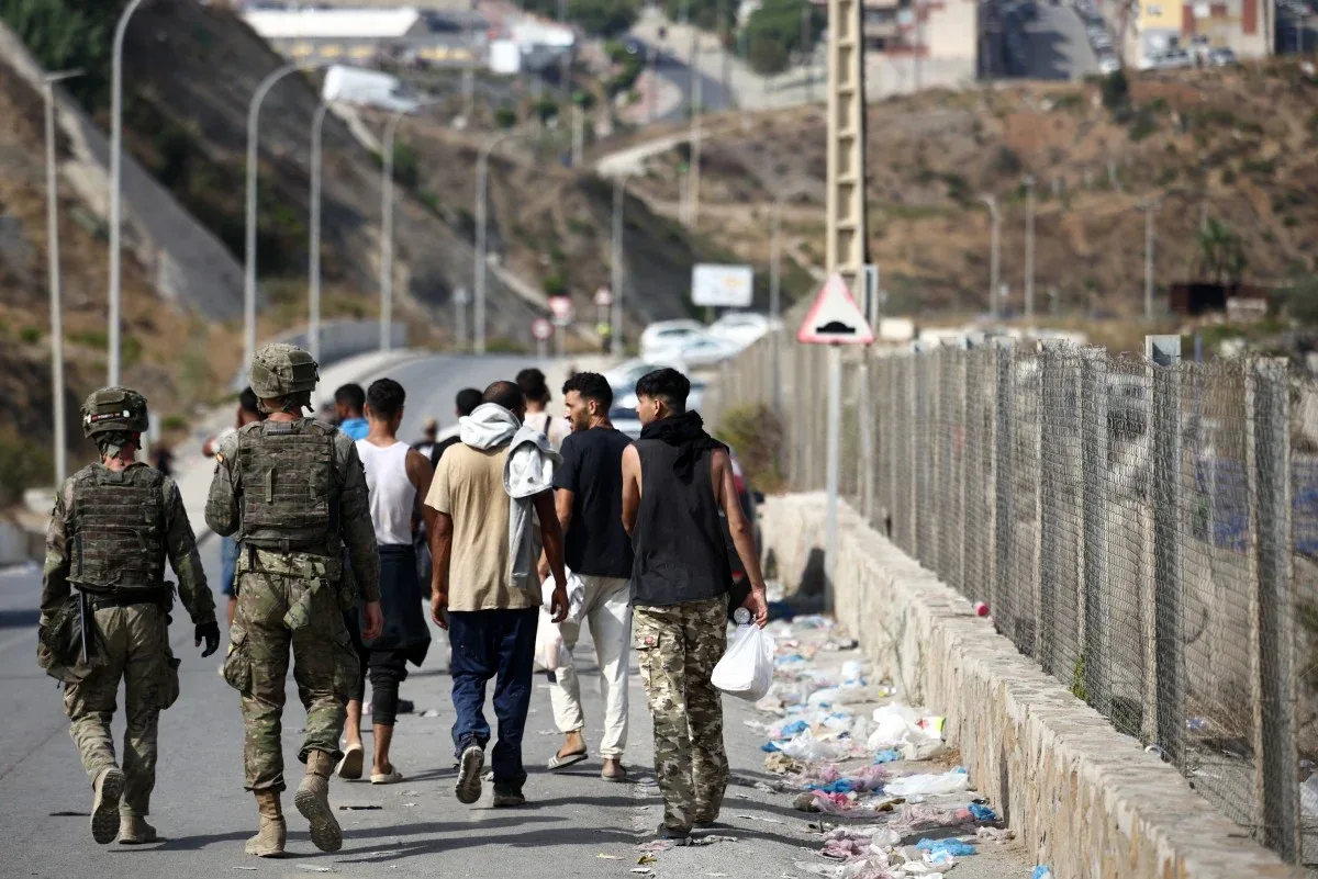 Espanha libera 40 documentos sobre alertas antes da crise migratória em Ceuta