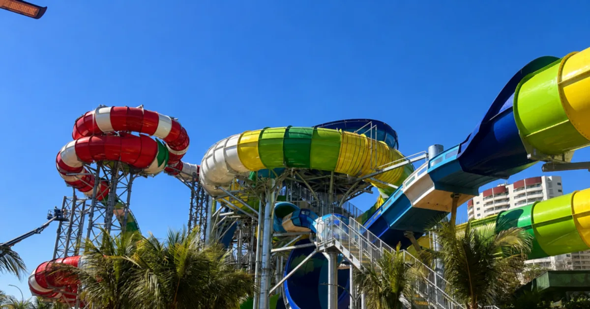 Thermas dos Laranjais testa complexo de toboáguas com abertura prevista para outubro