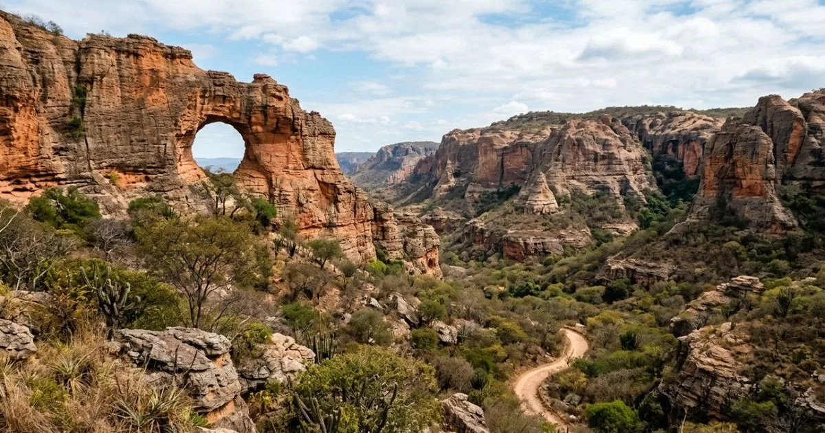 Serra da Capivara reúne sítios arqueológicos e pinturas rupestres no Piauí