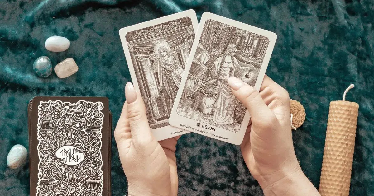 Tarot aponta transições, oportunidades e cautela para os signos nesta sexta-feira