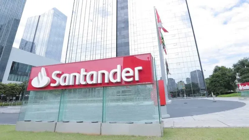 Santander registra etapas da OPA e divulga avaliação para troca de ações