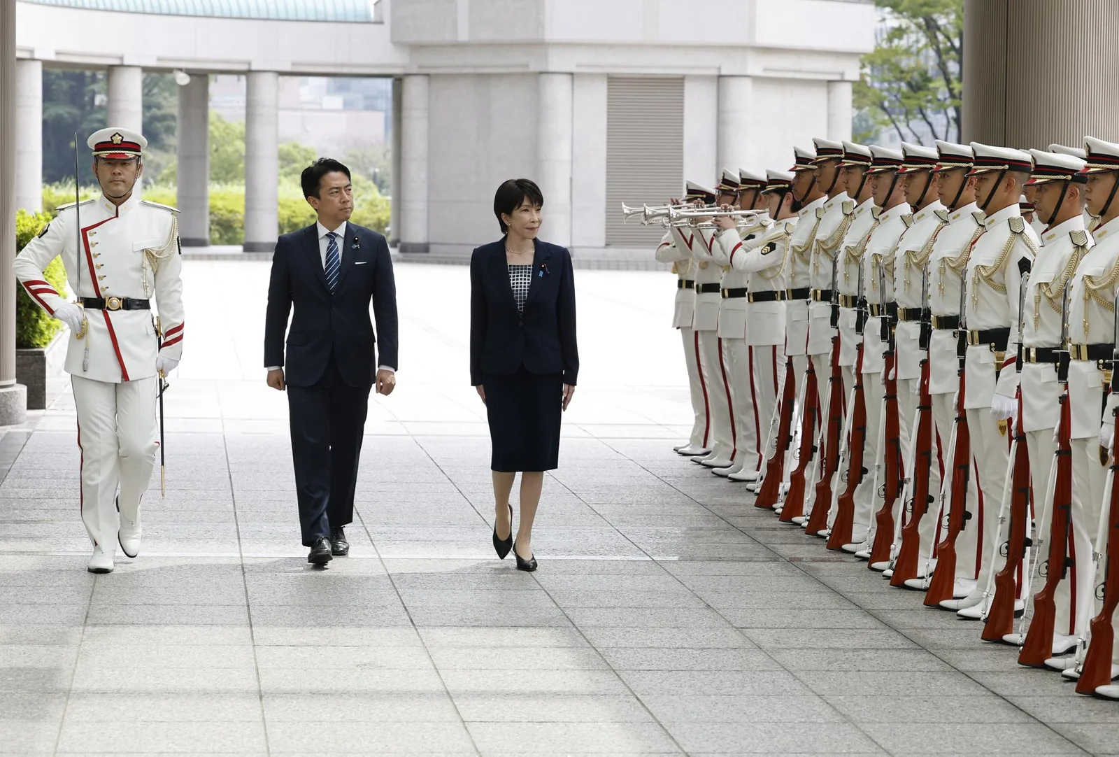 Japão amplia gastos militares e adota estratégia de contra-ataque