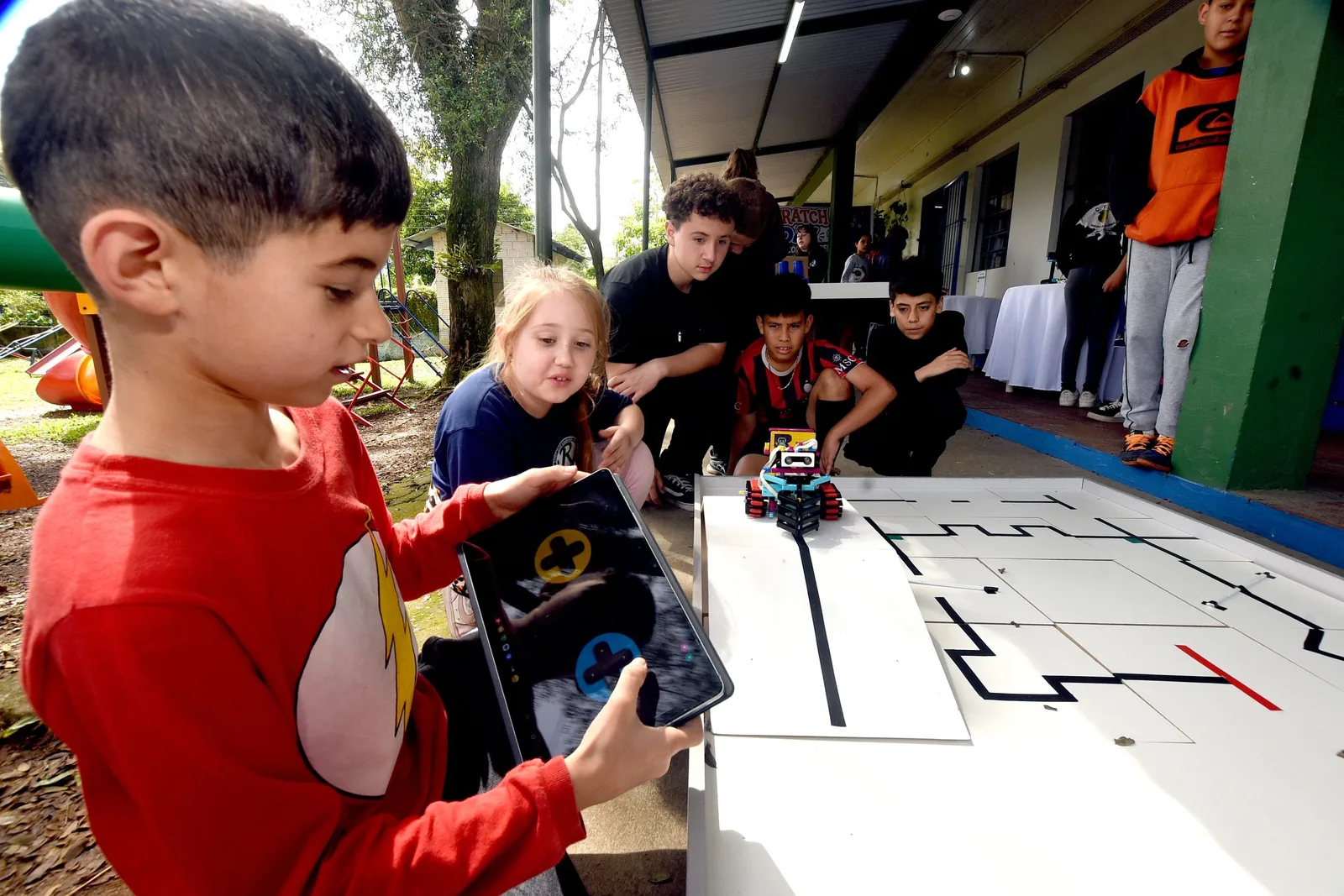 Projetos de alunos ganham espaço em dia de jogos e robótica em Santa Cruz do Sul