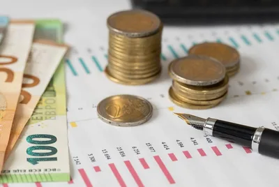 Copom leva Selic a 13,75% após decisão unânime do Banco Central