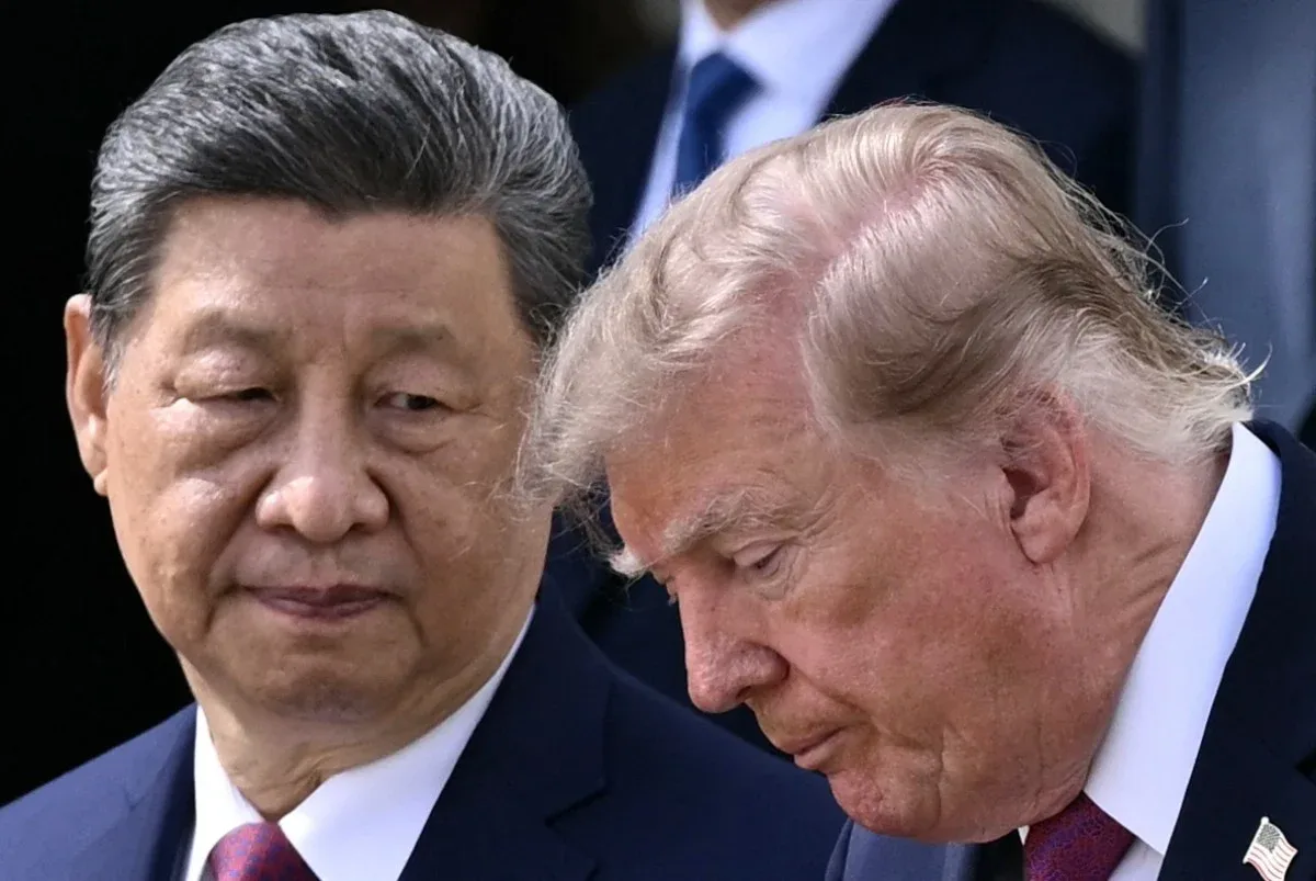 Xi pede canais militares permanentes para evitar crises com os EUA
