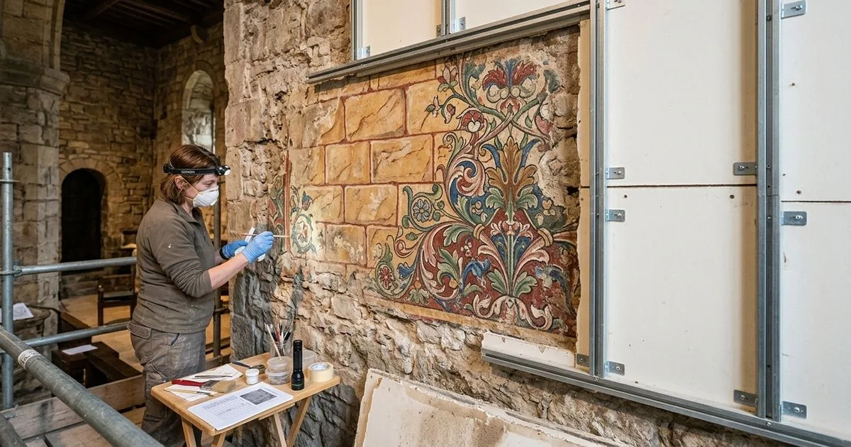 Pintura medieval é encontrada atrás de painéis no Castelo de Durham