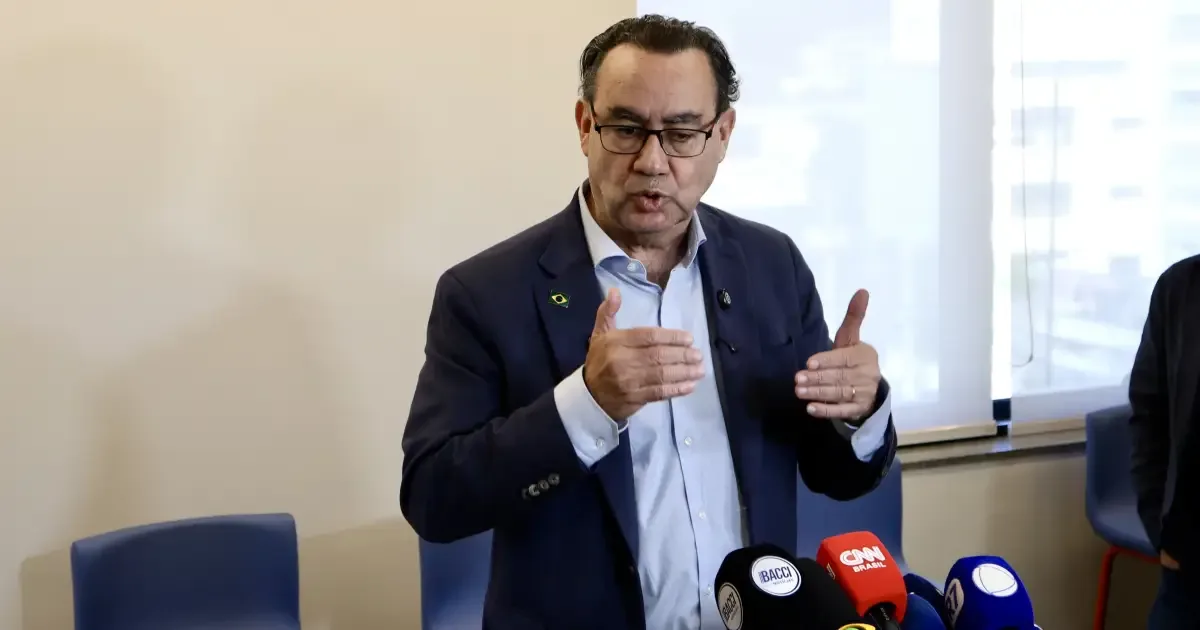 Da quase desistência em debate à terceira via: a aposta da campanha de Augusto Cury
