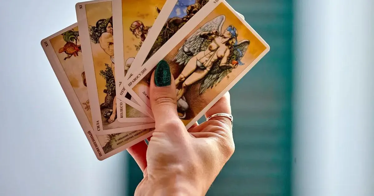Tarot indica aprendizados e mudanças para os signos na semana