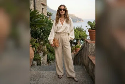 Jelly shoes ampliam versões, enquanto sapatilhas teladas ganham detalhes