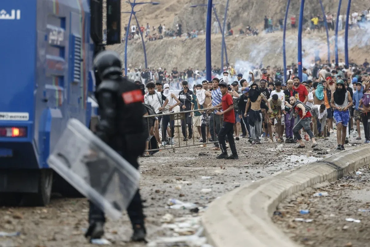 Rabat cobra investigação sobre crise migratória em Ceuta e rejeita culpa