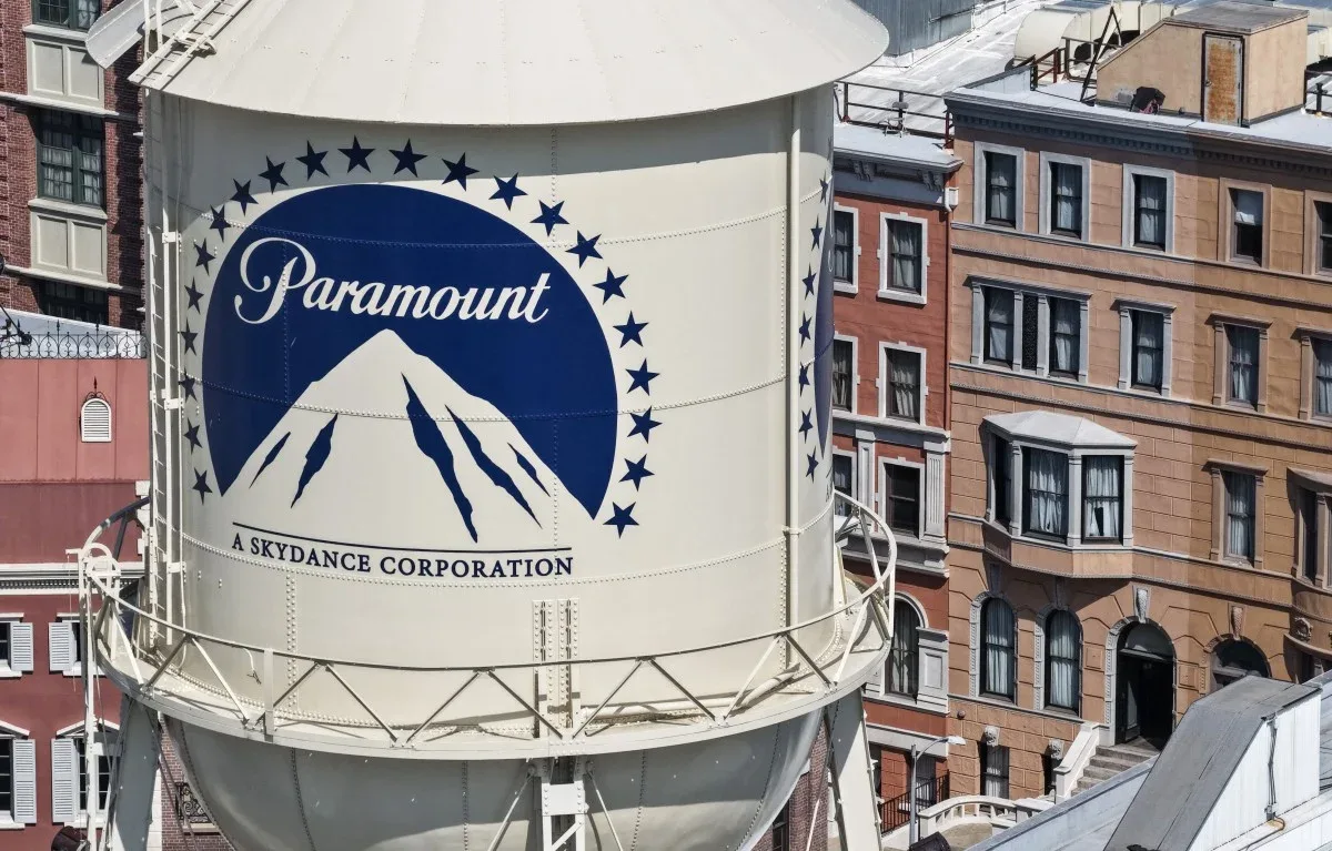 Tribunal dos EUA impõe salvaguardas e libera fusão entre Paramount e Warner