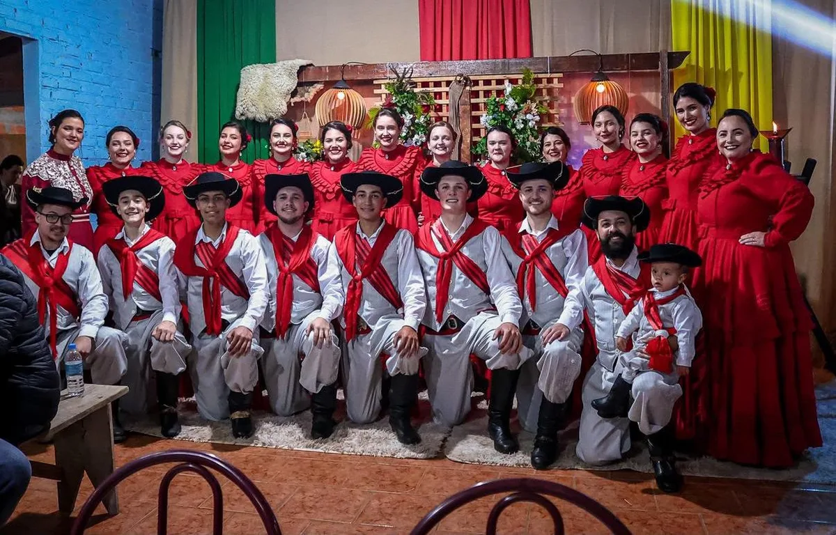 CTGs do Rio Grande do Sul levam danças e folclore a encontro internacional